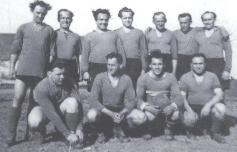 Poválečná obnova a výstavba šaten (1945–1961)